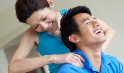 Vợ chồng hạnh phúc nhờ nâng ngực nội soi