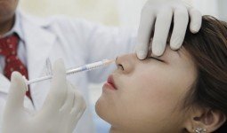 Chuyên gia chia sẻ tiêm chất làm đầy filler nâng mũi có hại gì không