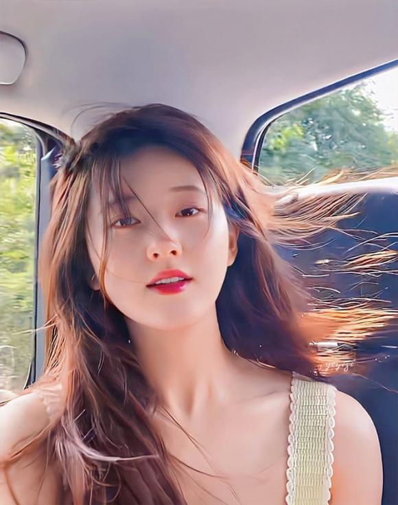 chiếc mũi thanh thoát nhỏ nhắn