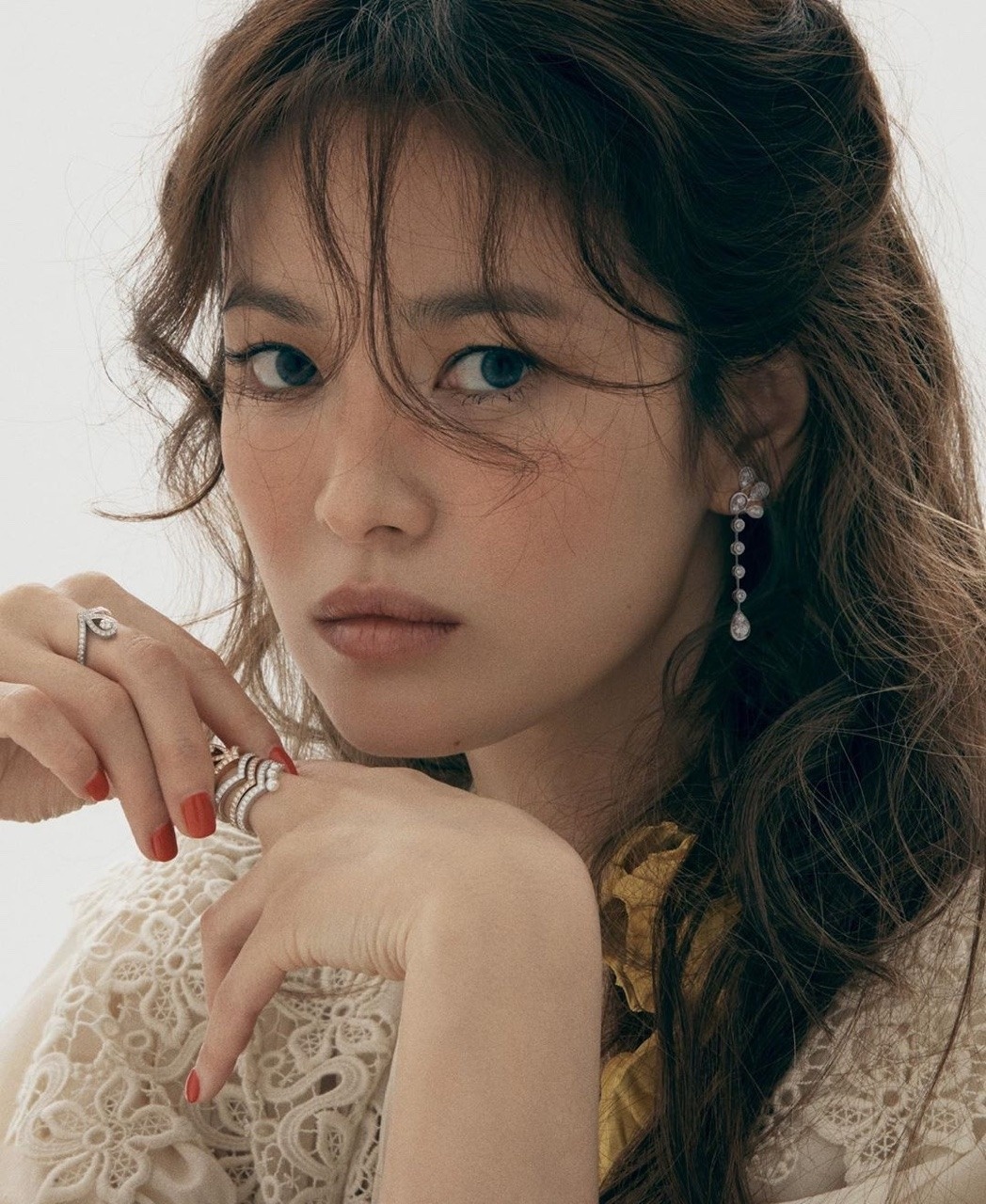 Chăm sóc đúng cách sau nhấn mí là yếu tố then chốt giúp mí vào form tự nhiên, duy trì vẻ đẹp lâu dài